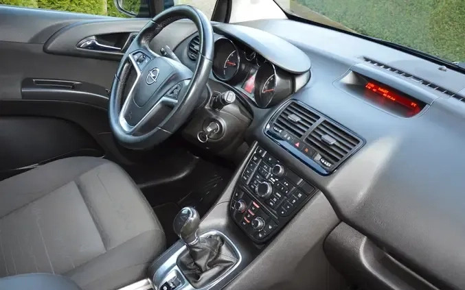 Opel Meriva cena 26600 przebieg: 131000, rok produkcji 2011 z Trzciel małe 704